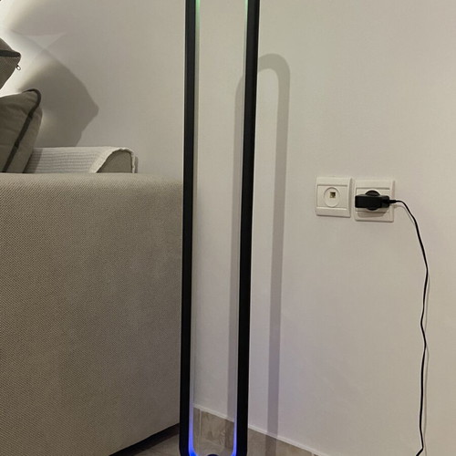 Led floor lamp like new with various settings and calculator