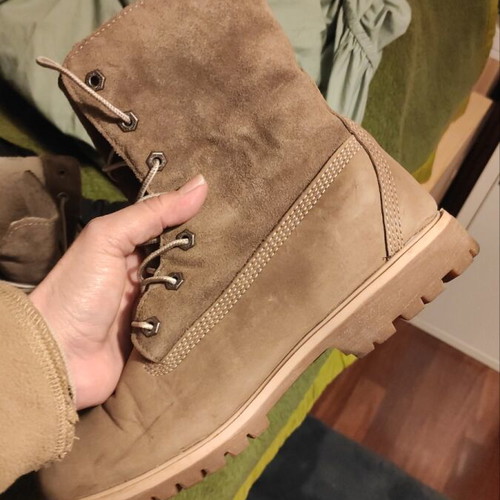 Timberland boots like new, gray, unisex, US size 9