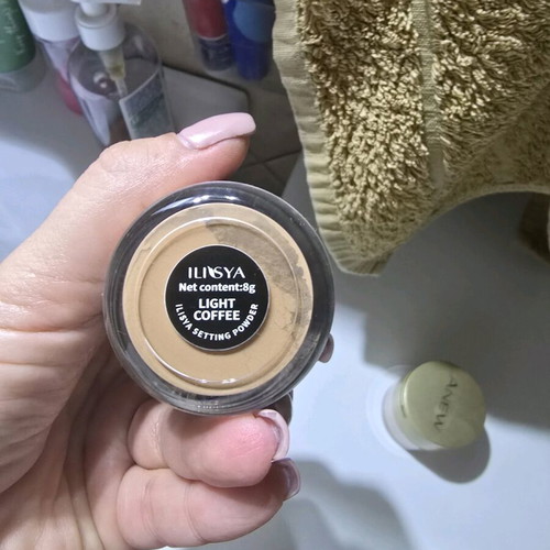 Cosmetics assorted new or lightly used pack