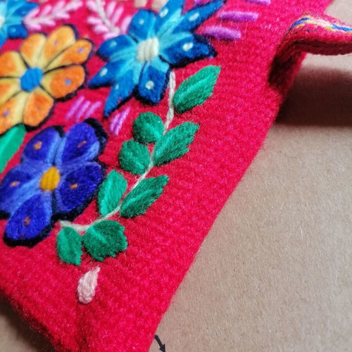 Handmade Peruvian toiletry bag new, woven and hand embroidered