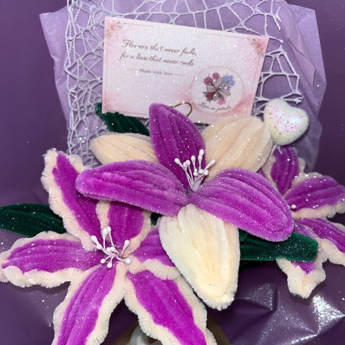 Purple bouquet no.3 new with 3 flowers in purple and beige shades