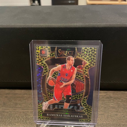 Ramunas Siskauskas 2025-26 Panini Select EuroLeague Gold card /10