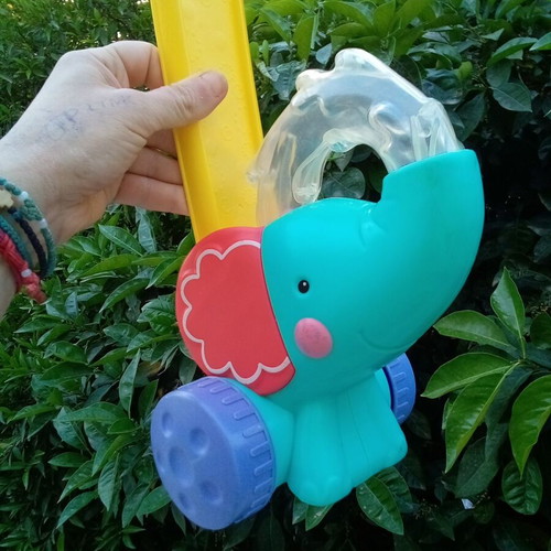 Fisher Price играчка за бебе употребявана с подарък фигурки