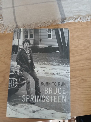 Bruce Springsteen Born to Run biography like new