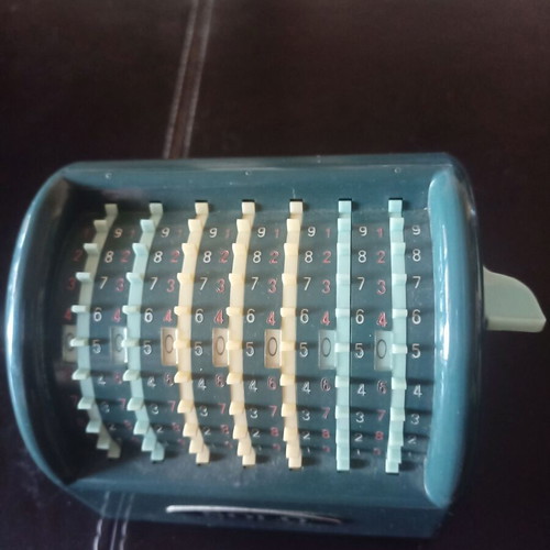 Manual calculator used for addition and subtraction from the 1940s