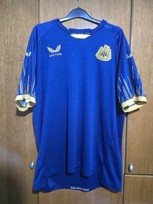 Фланелка Newcastle United 130 години употребявана, официална реплика Castore