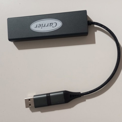 USB hub with 3 USB ports and 1 Type-C fast charge