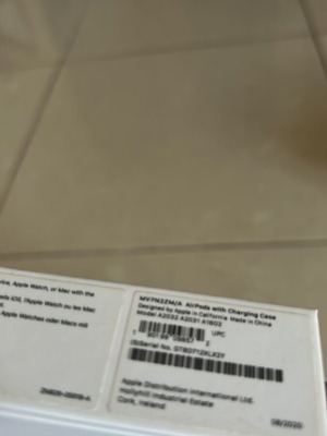AirPods empty box like new, Apple