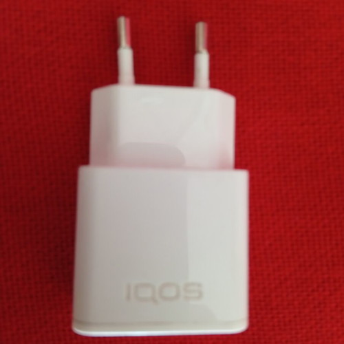 Iqos charger model S21A20 like new, white power adapter