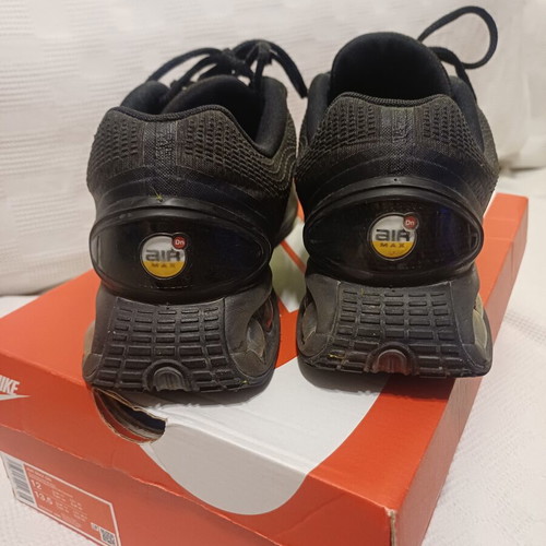 Nike Air Max DN sneakers, black, size 46, worn with worn laces