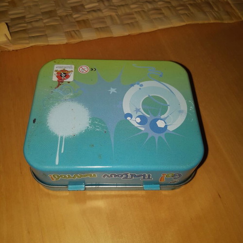 Metal box HBH Go! Looney Tunes used, collectible