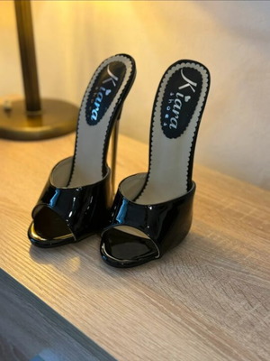 Stiletto metal mules size 42 new, black