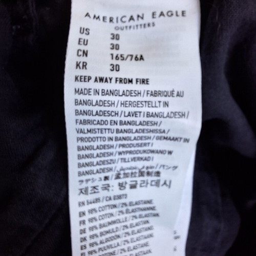 American Eagle men's cargo shorts size 30, dark blue