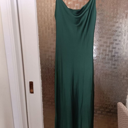 Long green women's dress satin like new size M