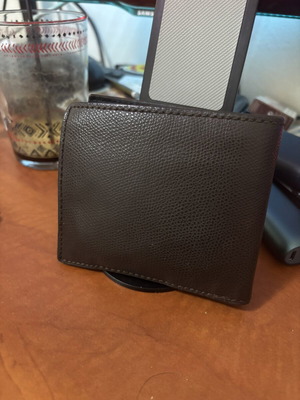 Tommy Hilfiger men's wallet like new, brown