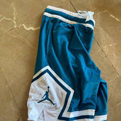 Jordan shorts size large