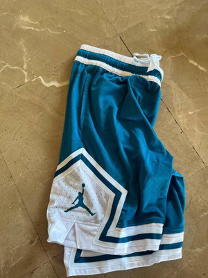 Jordan shorts size large