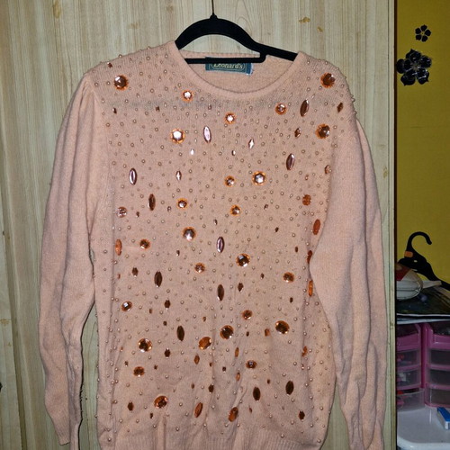 Wool sweater salmon with beads used, size M