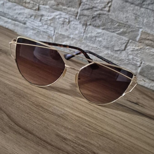 Cat-Eye Aviator Sunglasses like new, gold frame, brown gradient lenses