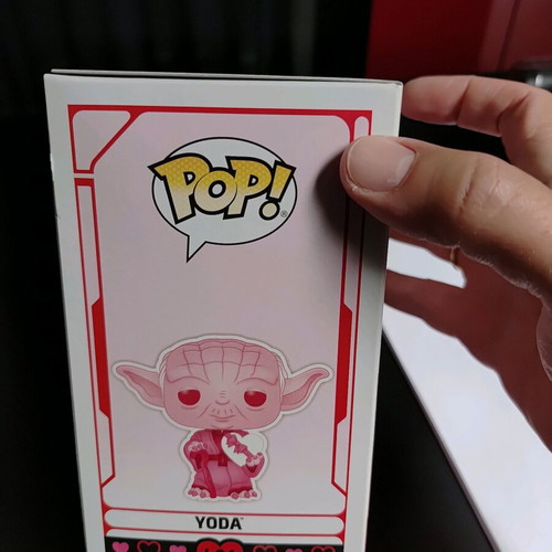 Funko Pop! Star Wars Yoda (pink) like new