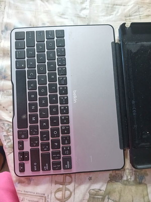 iPad case with keyboard, black