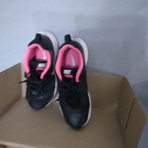 Nike women's athletic shoes like new, size 38.5, black