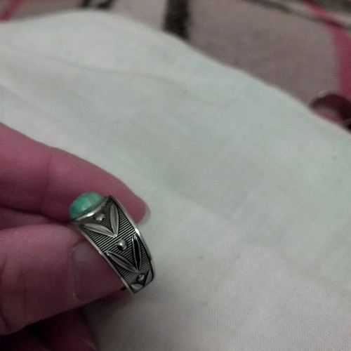 Vintage ring in silver color with green stone new