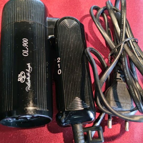 Travel hair dryer foldable with two speeds like new