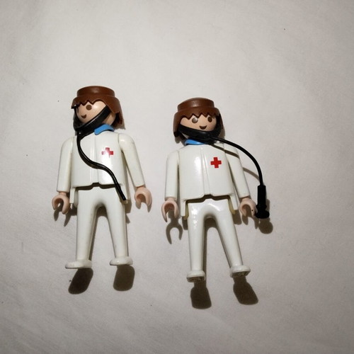 Playmobil 3340 nurse figures, set of 2