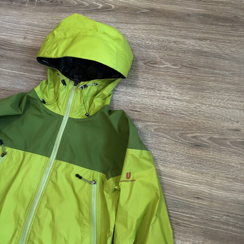 Haglöfs GoreTex Paclite Unlimited Jacket size S like new, green