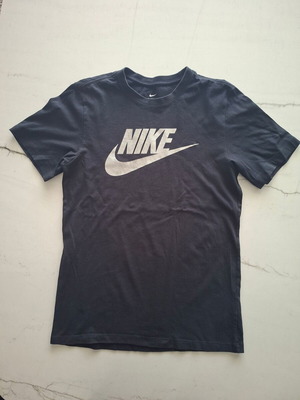 Nike γνήσια μπλούζα με γυαλιστερό τύπωμα, μέγεθος S, σαν καινούργιο, μαύρη και ασημί