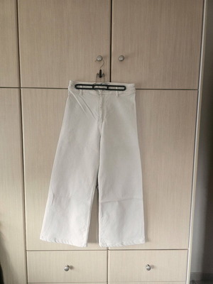 Zara crop pants beige color like new