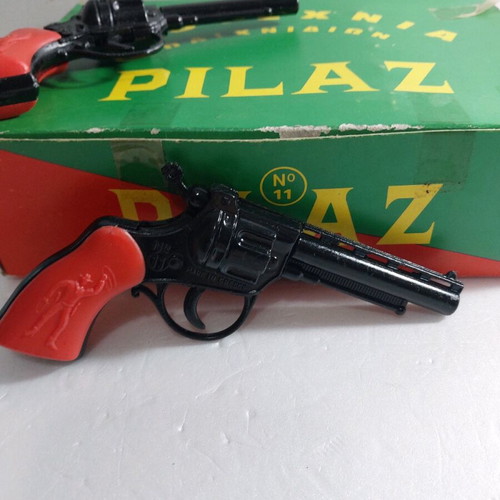 Pilaz 12 iron Greek pistols new, pack