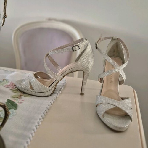 Handmade Stefania glitter shoes size 40, like new, silver
