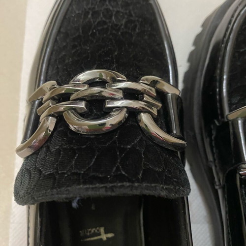 Tamaris women's moccasins size 38 new, black
