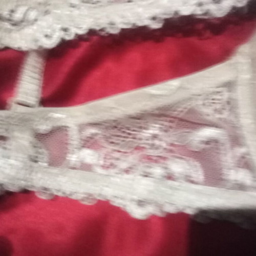 Lace bras new, beige color, sizes 40/90, 38/85, 36/80