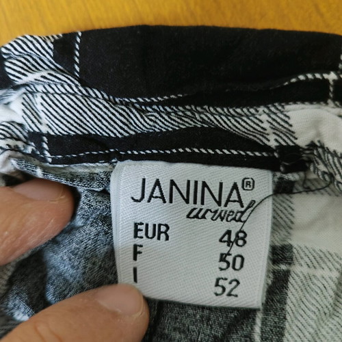 Janina Women's Shirt XL Black and White like new