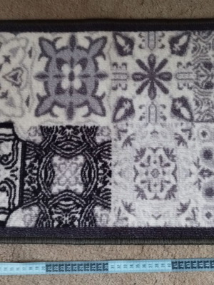 Rug with Patterns 40x60 with Non-Slip Back New