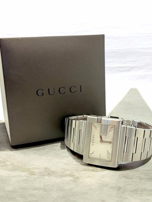 Gucci ανδρικό ρολόι τεράστιο 38x28cm quartz Swiss made σαν καινούργιο