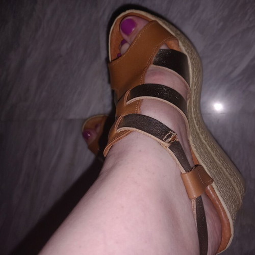 Carvel women's platform sandals size 36, like new, genuine leather