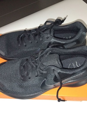 Nike Revolution 7 αθλητικά παπούτσια σε μαύρο, νούμερο 41