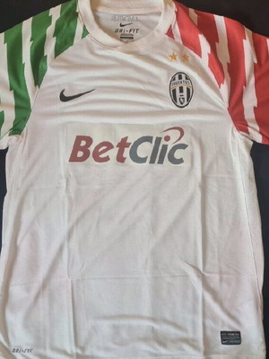 Nike Juventus football jersey collectible retro like new original M size
