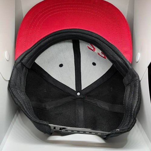 Snapback Chicago Bulls Michael Jordan 23 cap like new black red