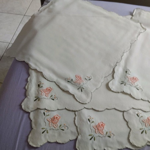 Decorative or dining napkins new, pack of 6