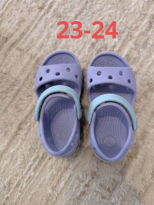 Crocs children's sandals like new, various sizes