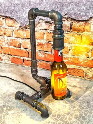 Φωτιστικό γραφείου βιομηχανικού στυλ από σιδερένιους σωλήνες ύδρευσης με λαμπτήρα led