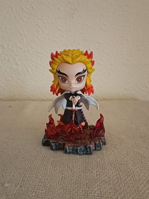 Figura de Rengoku Kimetsu no Yaiba new anime collectible