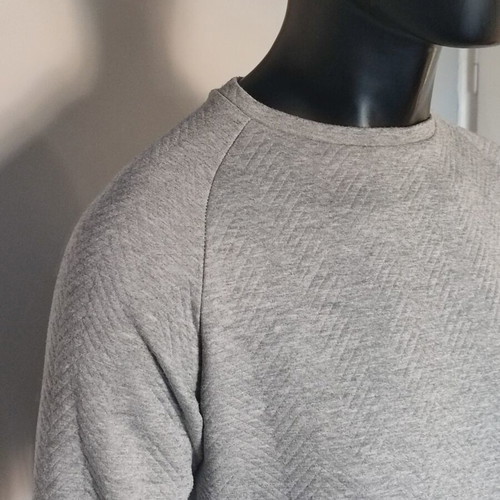 Pull & Bear men's grey sweatshirt with embossed quilted chevron design