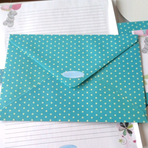 Letter writing set with teddy bear design new, 12 envelopes, 16 sheets