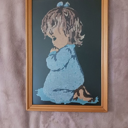 Vintage embroidered picture child praying like new 37x25 cm